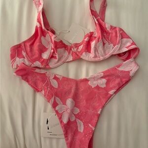 Kulani kinis Pink Floral Two-Piece Bikini Set